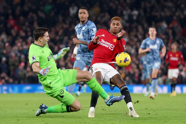 更是对他当 更是对他当